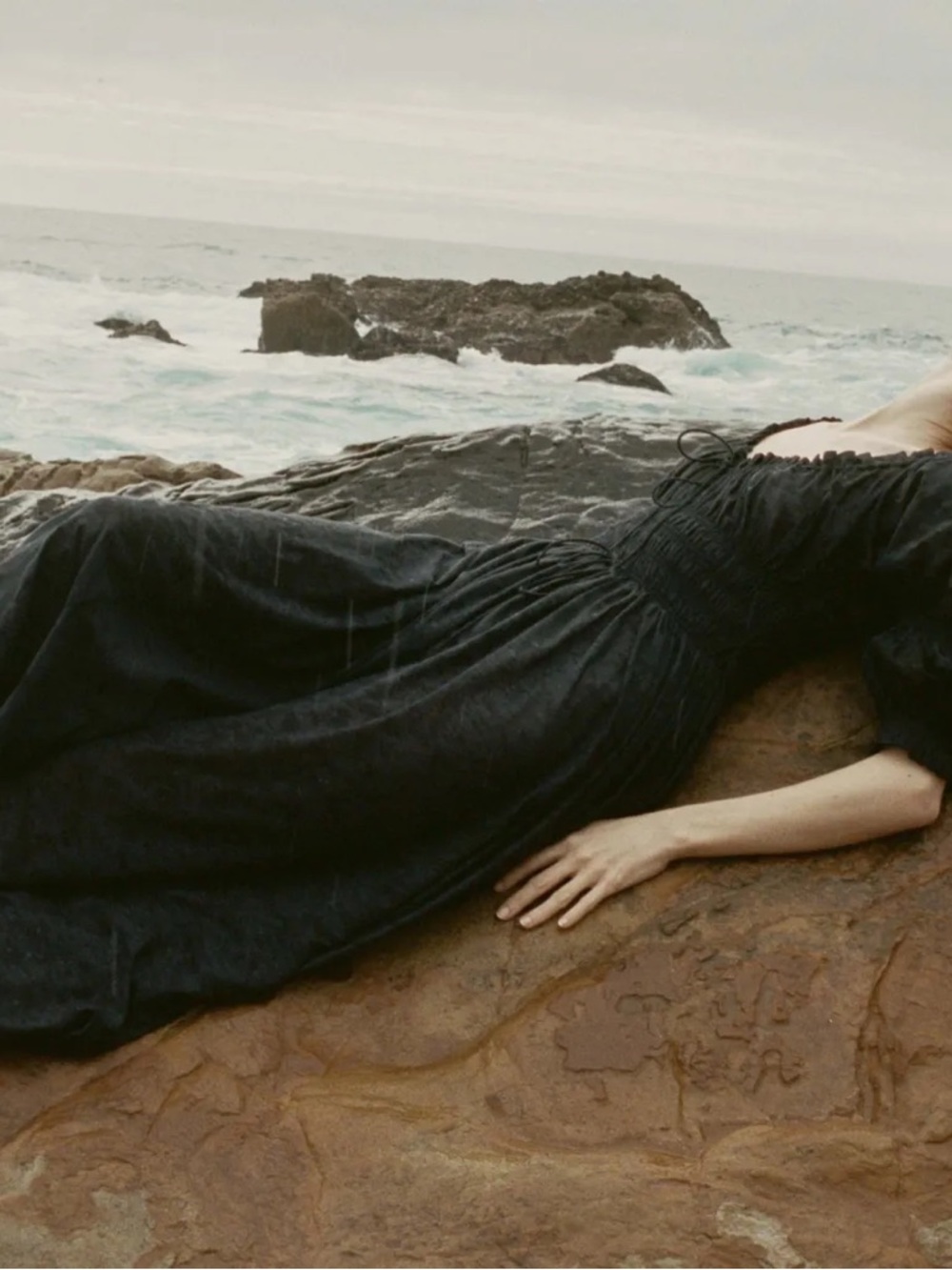 Doen Ischia Dress in Navy - Picture 10 of 13